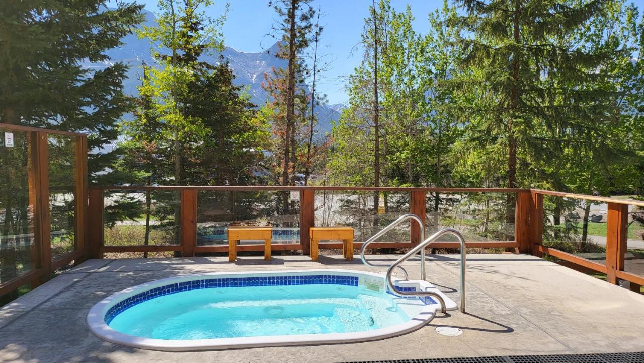 ⭐️ Luxury Mountain View Studio In Canmore ⭐️ Buitenkant foto